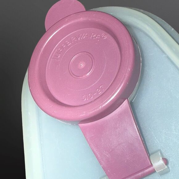 Tupperware 1 Quart Slim Juice Pitcher Purple Mint Beverage Buddy Store n Pour - Picture 6 of 11